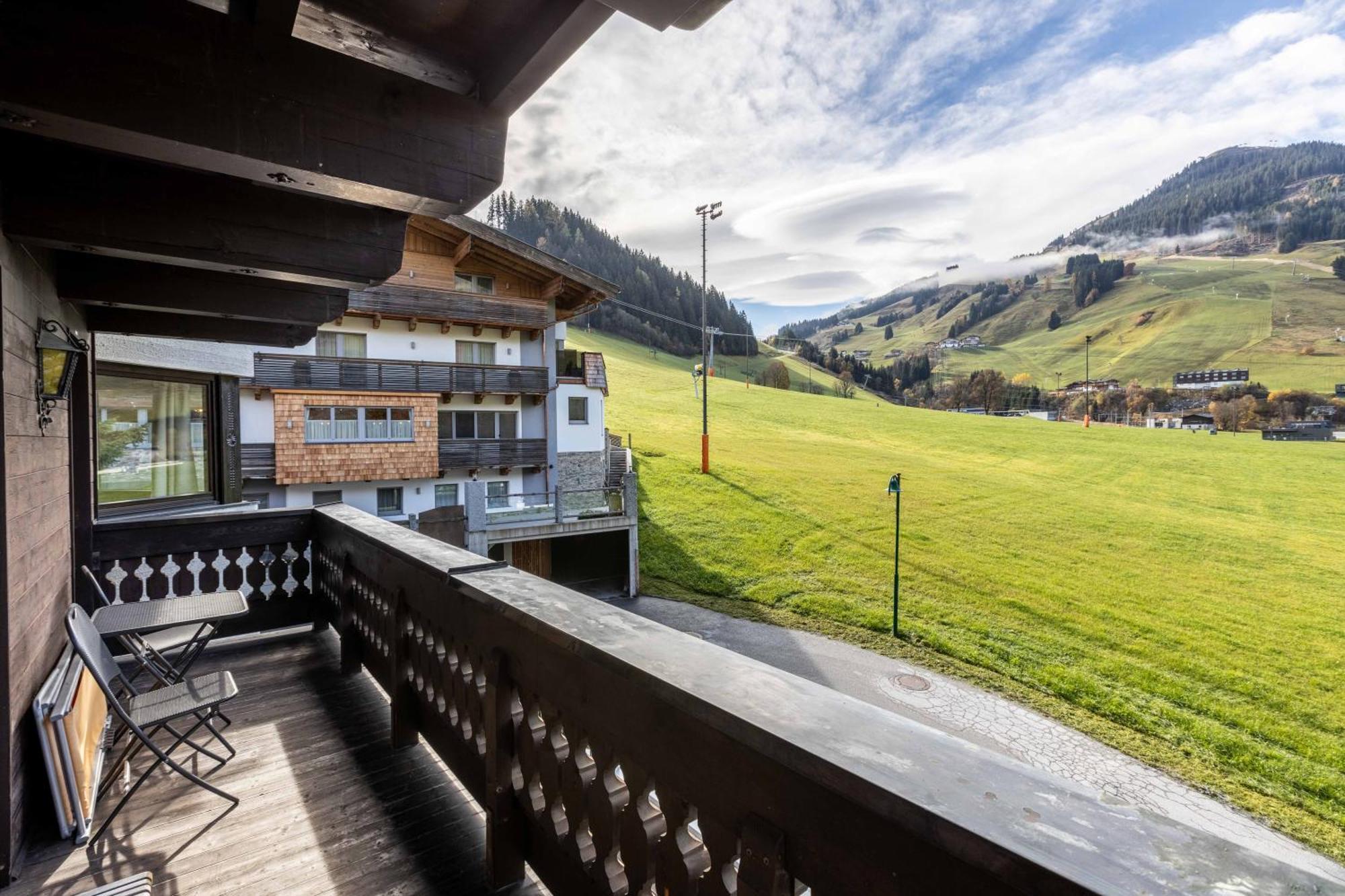 Appartements Wittenius by HolidayFlats24 Saalbach-Hinterglemm Buitenkant foto